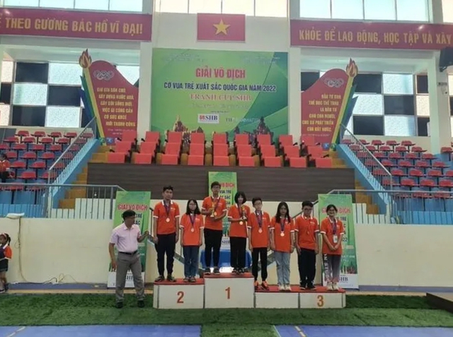 Chân dung thủ khoa đầu vào 3 trường chuyên ở Hà Nội vừa được phong kiện tướng cờ vua thế giới - Ảnh 4.