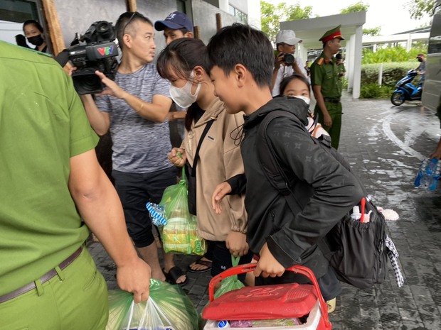 Khách sạn, khu nghỉ dưỡng ở Quảng Nam và Đà Nẵng mở cửa đón người dân vào tránh bão Noru - Ảnh 2.