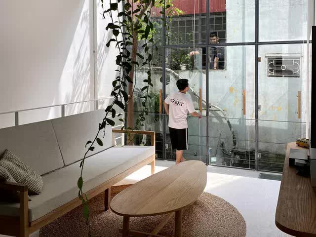 Căn nhà siêu nhỏ 24m2 ở Việt Nam được lên tạp chí Insider của Mỹ, từng lọt top nhà đẹp nhất thế giới - Ảnh 3. Căn nhà siêu nhỏ 24m2 ở Việt Nam được lên tạp chí Insider của Mỹ, từng lọt top nhà đẹp nhất thế giới - Ảnh 3.