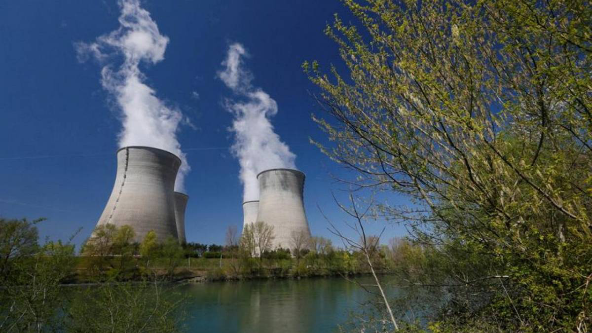 Pháp xác nhận tái khởi động tất cả nhà máy điện hạt nhân vào mùa đông - Ảnh 1.