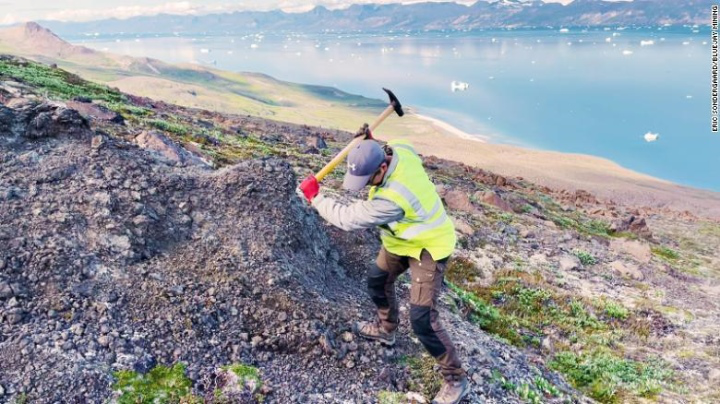 Nhóm tỷ phú Mỹ săn tìm 'kho báu' ở đảo băng Greenland - Ảnh 1.