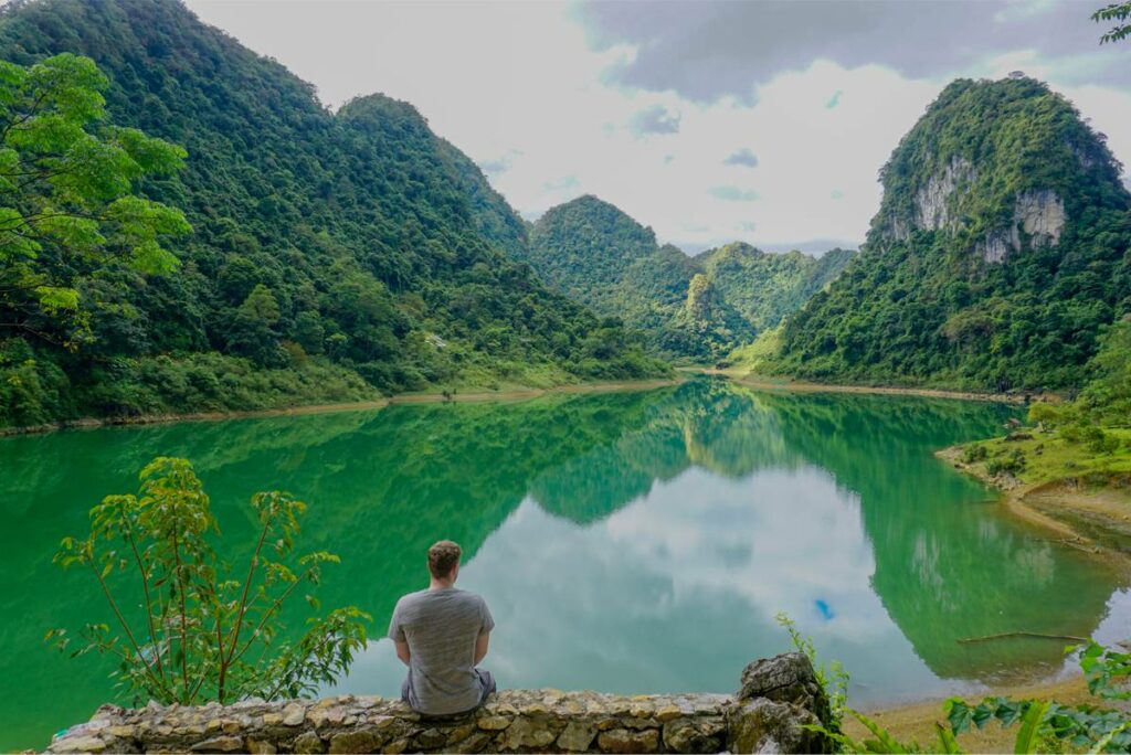 10 hồ nước đẹp nhất Việt Nam: Có nơi được gọi là 'Vịnh Hạ Long của Tây Nguyên' - Ảnh 9.