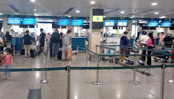 Sân bay Tân Sơn Nhất sắp đón lượng khách cực lớn sau kỳ nghỉ lễ 2-9 - Ảnh 1.