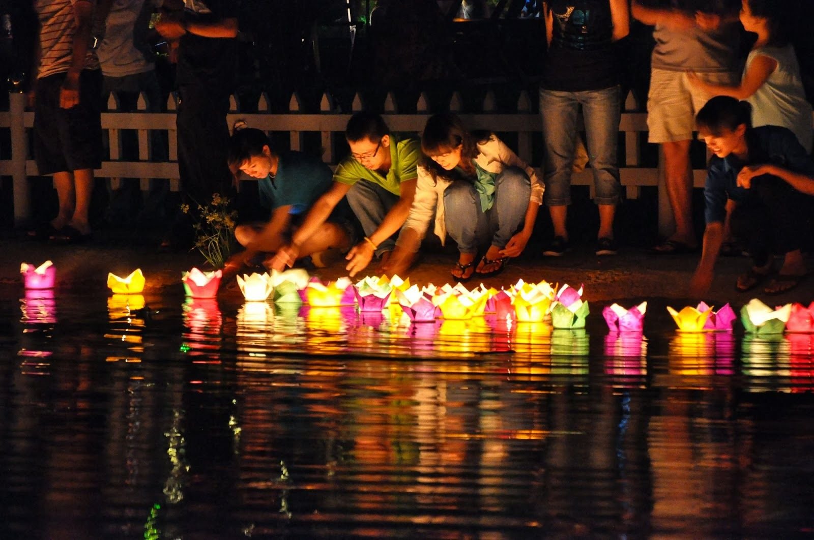 Tận hưởng đêm trăng Tết Trung thu ở Hội An với nhiều hoạt động đậm chất lễ hội truyền thống - Ảnh 2.