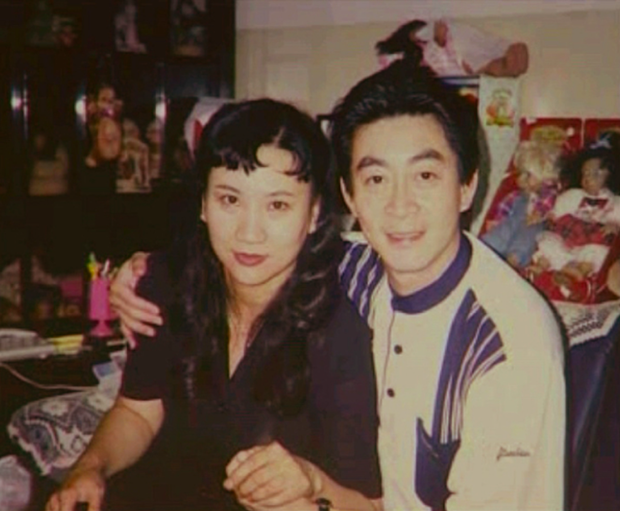Lễ cưới trên sân khấu và mối tình 34 năm cảm động của 'Tôn Ngộ Không' Lục Tiểu Linh Đồng - Ảnh 2.