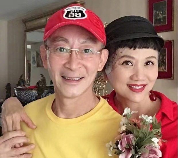 Lễ cưới trên sân khấu và mối tình 34 năm cảm động của 'Tôn Ngộ Không' Lục Tiểu Linh Đồng - Ảnh 5.