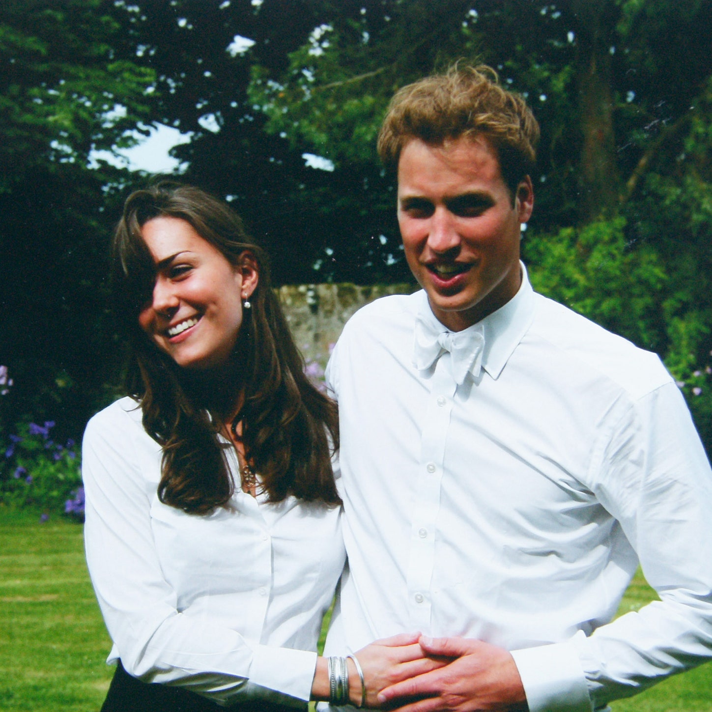 Tiết lộ bất ngờ về thử thách lớn trước hôn nhân của Hoàng tử William và Công nương Kate - Ảnh 1.
