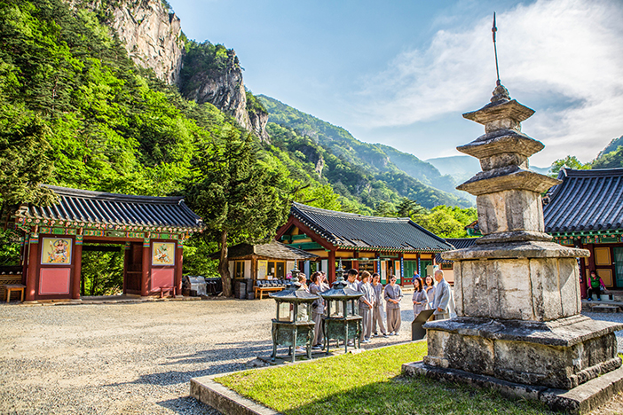Đưa du khách vào chùa tu: Mô hình du lịch 'gây sốt' ở Hàn Quốc - Ảnh 1.