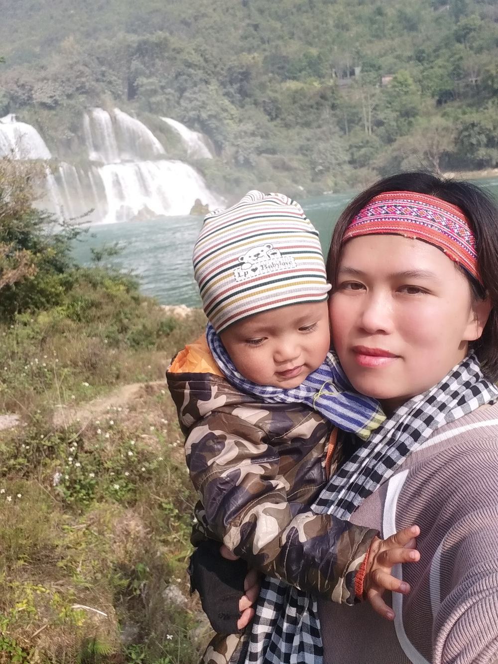 Bà mẹ người Dao cùng con 27 tháng tuổi phượt xuyên Việt, mắc võng, ngủ lều ở giữa rừng - Ảnh 8.