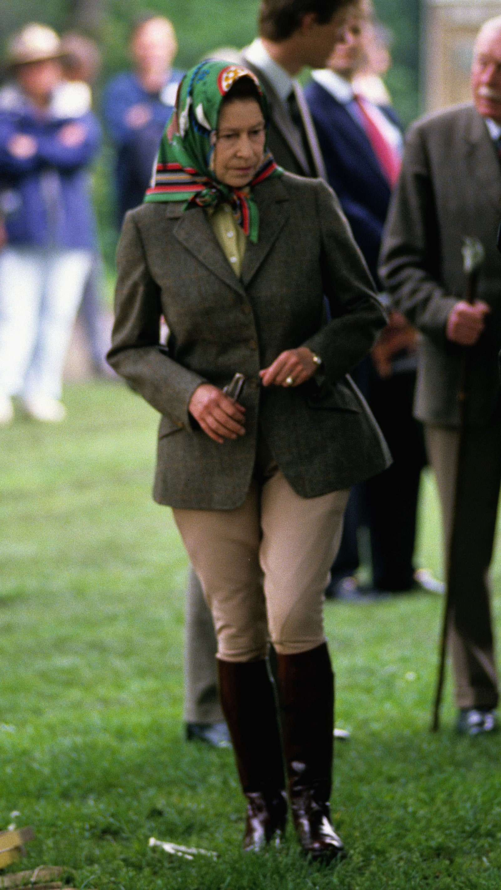 Bí mật đằng sau gu thời trang của Nữ hoàng Anh trong 70 năm trị vì: Dùng trang phục để thể hiện quyền lực - Ảnh 13.