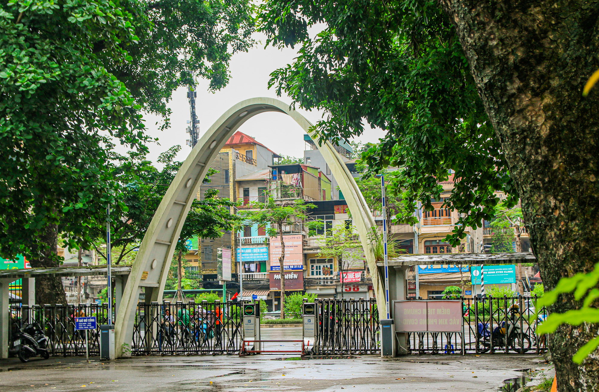Trường đại học rộng nhất trung tâm Hà Nội, sinh viên phải tra bản đồ để tìm đường - Ảnh 4.
