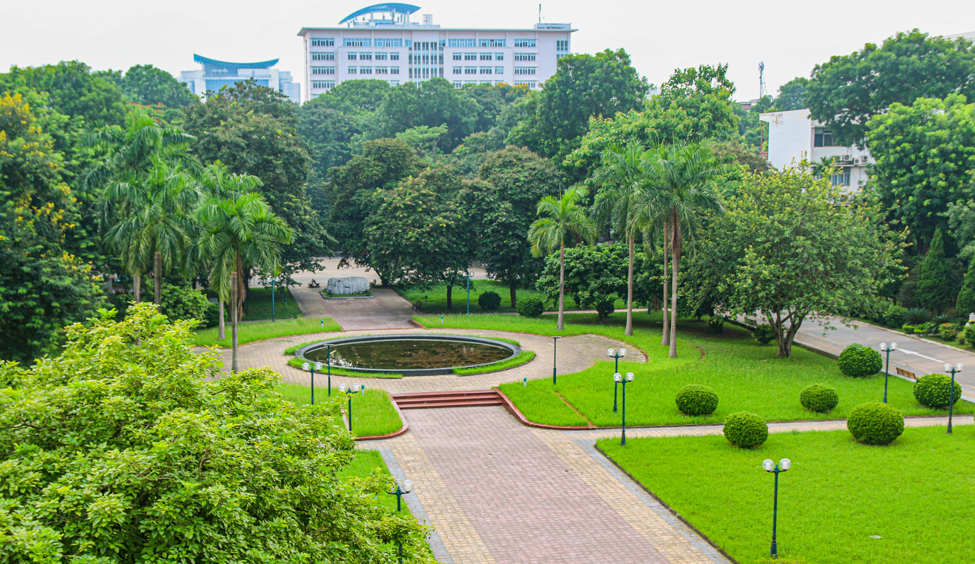 Trường đại học rộng nhất trung tâm Hà Nội, sinh viên phải tra bản đồ để tìm đường - Ảnh 8.