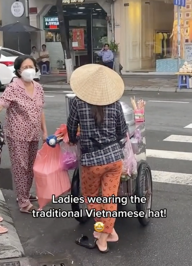 Trong mắt du khách nước ngoài, đây là những thứ chỉ có thể tìm thấy ở đường phố Việt Nam - Ảnh 10.