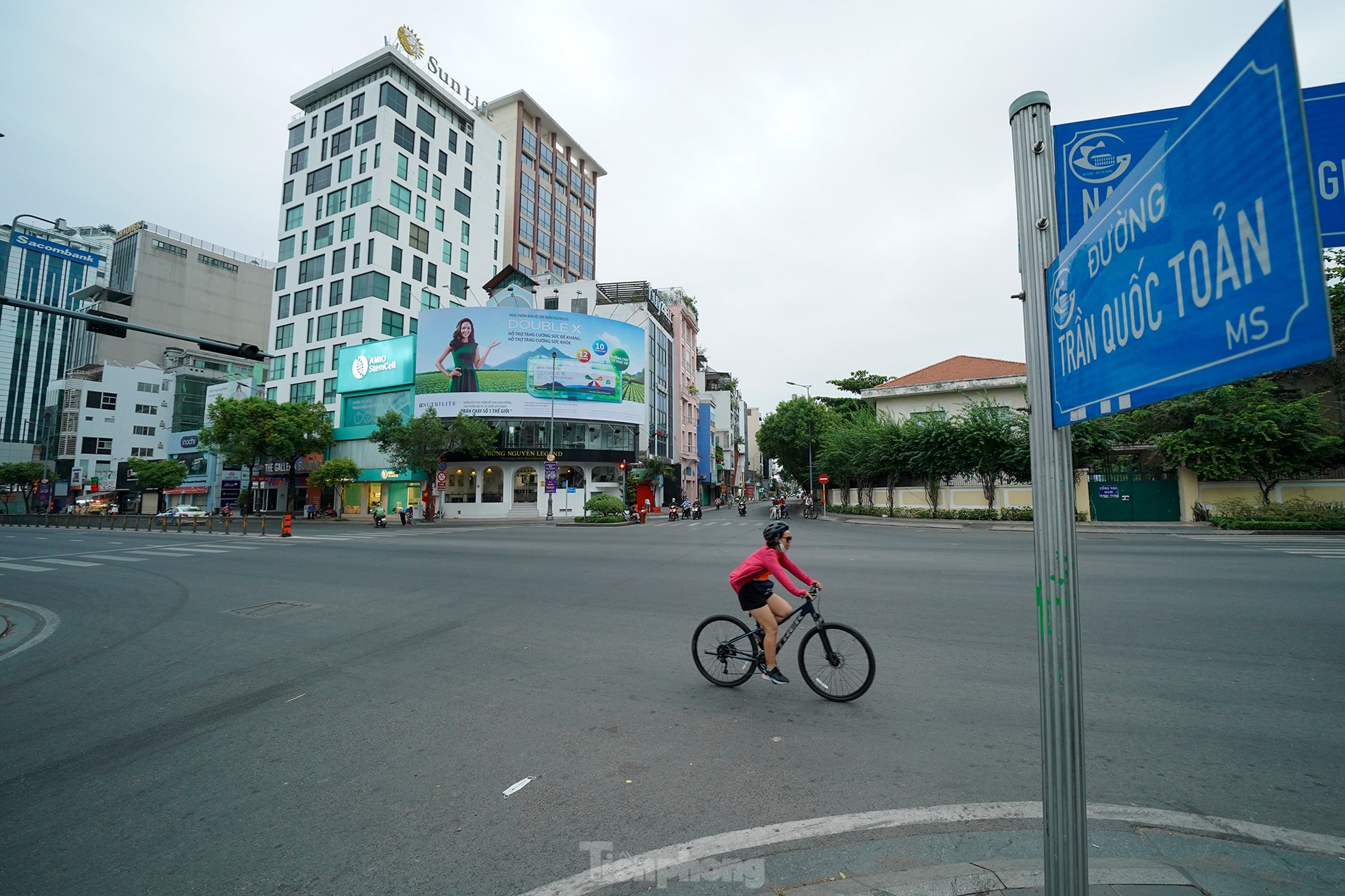 Có một TPHCM rất khác trong sáng đầu năm 2023 - Ảnh 9. Có một TPHCM rất khác trong sáng đầu năm 2023 - Ảnh 9.