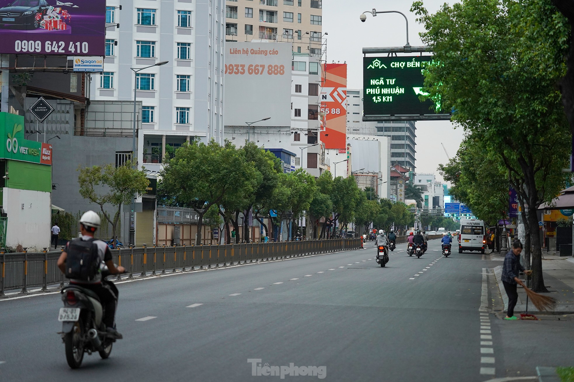 Có một TPHCM rất khác trong sáng đầu năm 2023 - Ảnh 6. Có một TPHCM rất khác trong sáng đầu năm 2023 - Ảnh 6.