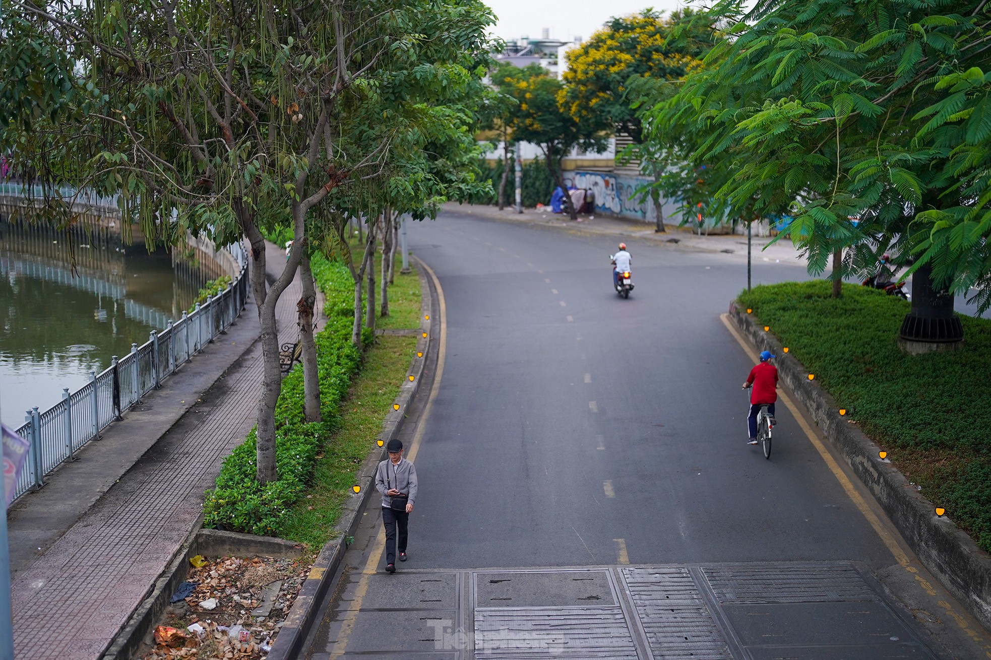 Có một TPHCM rất khác trong sáng đầu năm 2023 - Ảnh 8. Có một TPHCM rất khác trong sáng đầu năm 2023 - Ảnh 8.