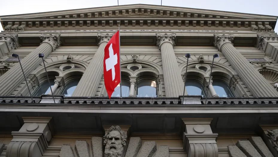 Ngân hàng trung ương Thuỵ Sĩ ghi nhận khoản lỗ lớn nhất trong lịch sử 116 năm - Ảnh 1.