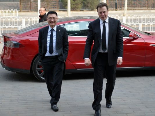 Hé lộ về 'CEO tin đồn của Tesla', người sẽ kế nhiệm Elon Musk: Làm việc đến 3h sáng, điều hành mọi hoạt động  ở châu Á nhưng vẫn ở nhà trợ cấp - Ảnh 2.