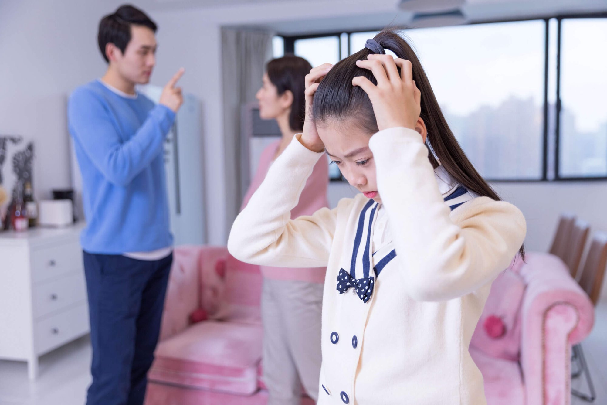 Nếu không muốn con trở thành người cau có, khó gần, cha mẹ tuyệt đối tránh xa 3 điều sau - Ảnh 1. Nếu không muốn con trở thành người cau có, khó gần, cha mẹ tuyệt đối tránh xa 3 điều sau - Ảnh 1.