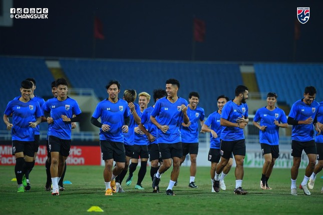 Chủ công của tuyển Thái Lan phải tập riêng, khó ra sân trước Việt Nam - Ảnh 2.