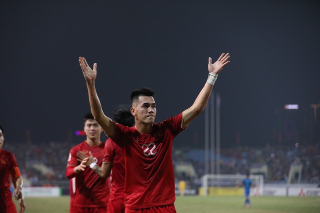 Chung kết AFF Cup 2022: Bị đối thủ đánh trúng điểm yếu, HLV Park Hang-seo vẫn còn quân bài tẩy vào phút chót - Ảnh 1.