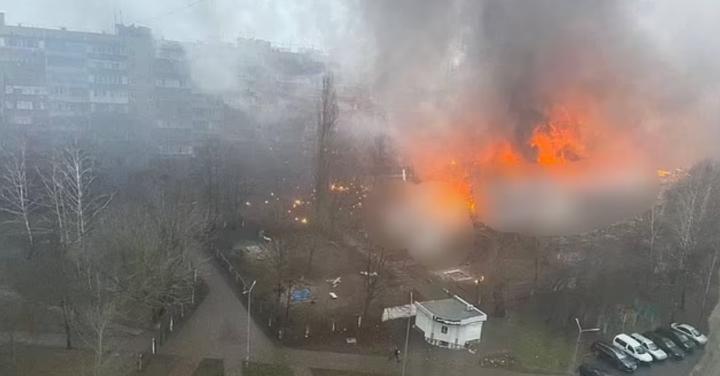 Trực thăng rơi gần Kiev, 16 người chết - Ảnh 1.