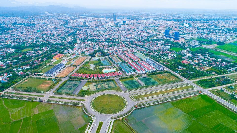 Bất động sản Thừa Thiên Huế: Giao dịch đất nền cao gấp gần 158 lần chung cư - Ảnh 1.