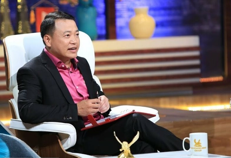 Hậu ồn ào ly thân với vợ, Shark Bình đáp trả cực gắt khi dân mạng hỏi: "Shark nghĩ sao nếu sau này con gái gặp một người như mình?" - Ảnh 2. Hậu ồn ào ly thân với vợ, Shark Bình đáp trả cực gắt khi dân mạng hỏi: "Shark nghĩ sao nếu sau này con gái gặp một người như mình?" - Ảnh 2.