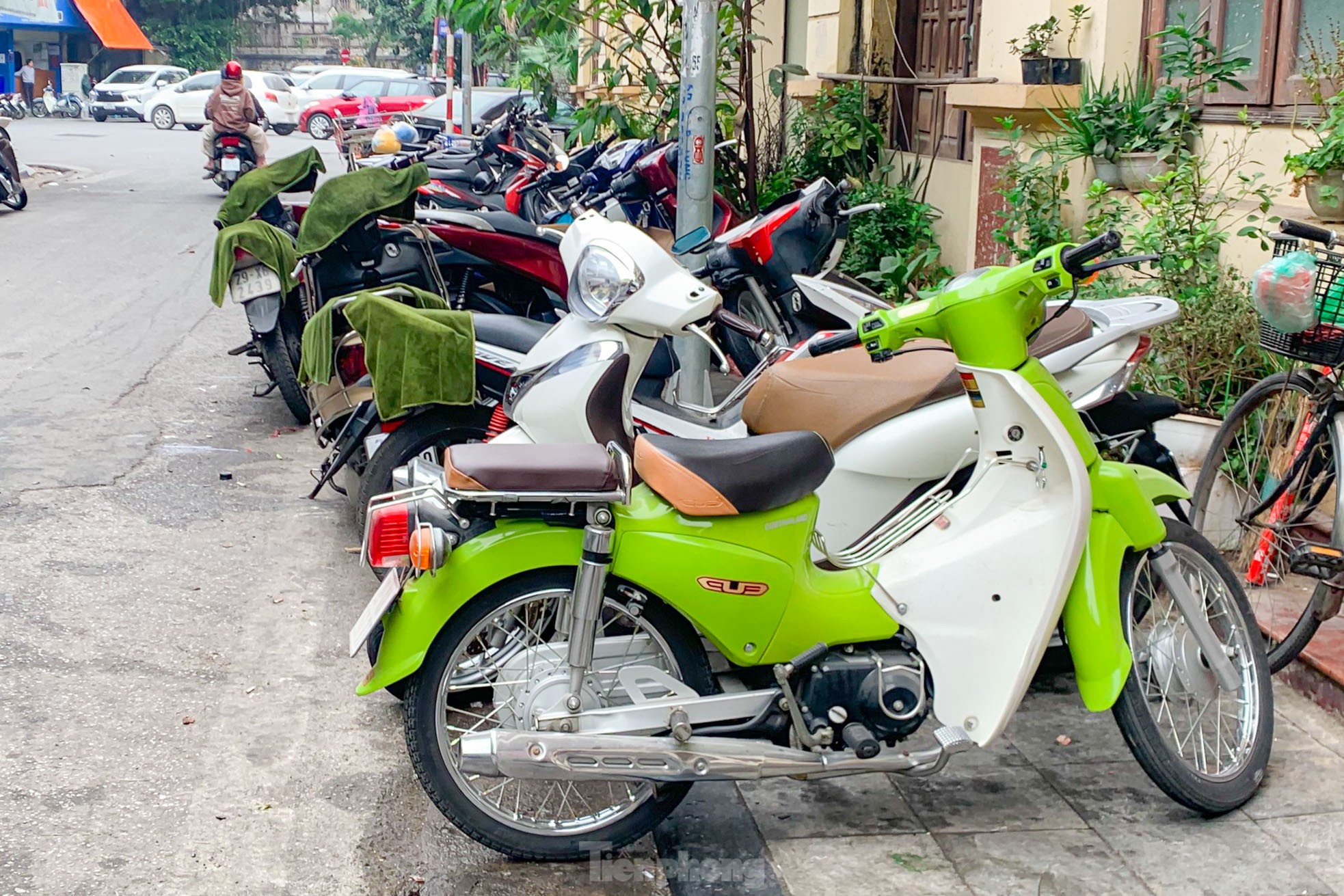 Giá tăng chóng mặt, dịch vụ rửa xe ‘hốt bạc’ dịp Tết - Ảnh 8. Giá tăng chóng mặt, dịch vụ rửa xe ‘hốt bạc’ dịp Tết - Ảnh 8.