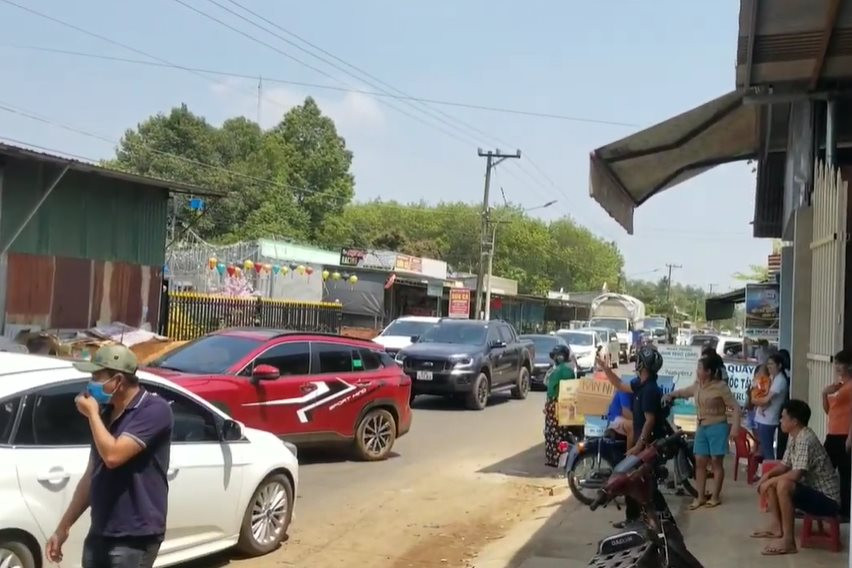 Bước đầu tháo gỡ khó khăn cho thị trường bất động sản - Ảnh 1. Bước đầu tháo gỡ khó khăn cho thị trường bất động sản - Ảnh 1.