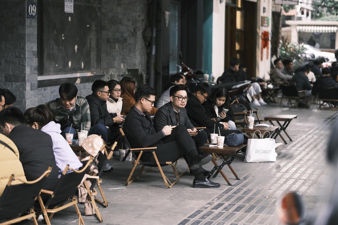 Hà Nội 29 Tết: Không còn cảnh xô bồ, tấp nập mà rất tươi đẹp và bình yên - Ảnh 14. Hà Nội 29 Tết: Không còn cảnh xô bồ, tấp nập mà rất tươi đẹp và bình yên - Ảnh 14.