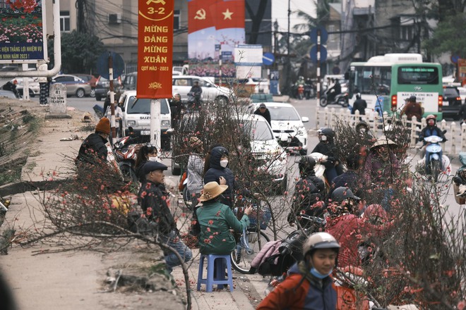 Hà Nội 29 Tết: Không còn cảnh xô bồ, tấp nập mà rất tươi đẹp và bình yên - Ảnh 1. Hà Nội 29 Tết: Không còn cảnh xô bồ, tấp nập mà rất tươi đẹp và bình yên - Ảnh 1.