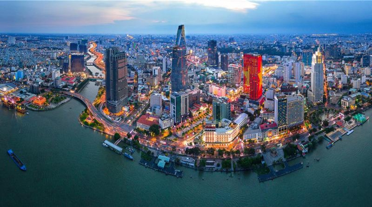 Kinh tế Việt Nam 2023: Tận dụng những “cơn gió xuôi” để “vượt gió ngược” - Ảnh 1.