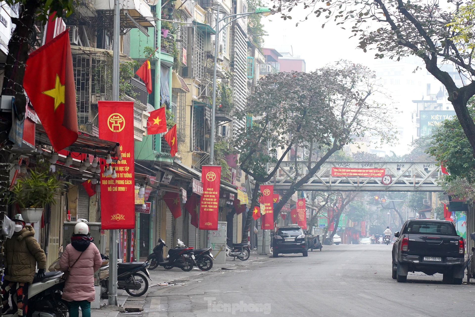 Hà Nội bình yên đến nao lòng sáng mùng Một - Ảnh 9.