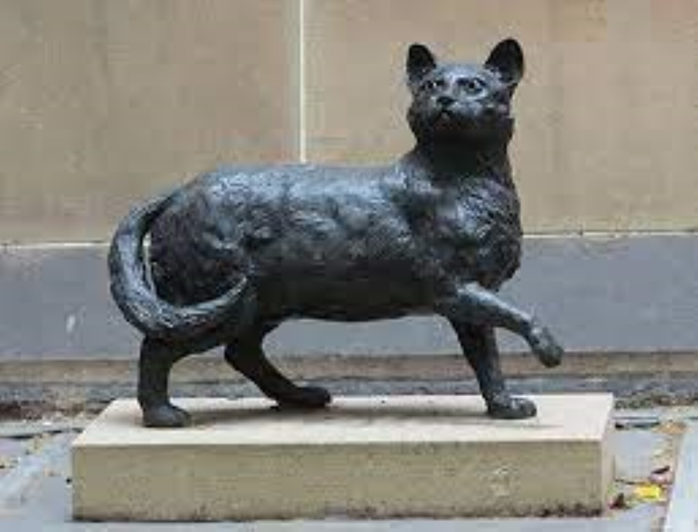 Những bức tượng mèo nổi tiếng thế giới - Ảnh 6.