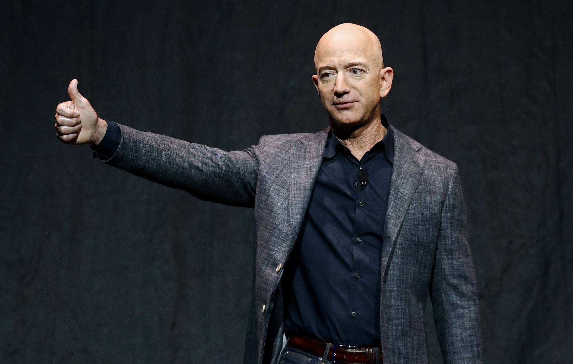 Jeff Bezos, &quot;ông trùm Amazon&quot; tuổi Mão và 5 bài học phải thuộc nằm lòng nếu muốn thành công - Ảnh 6.