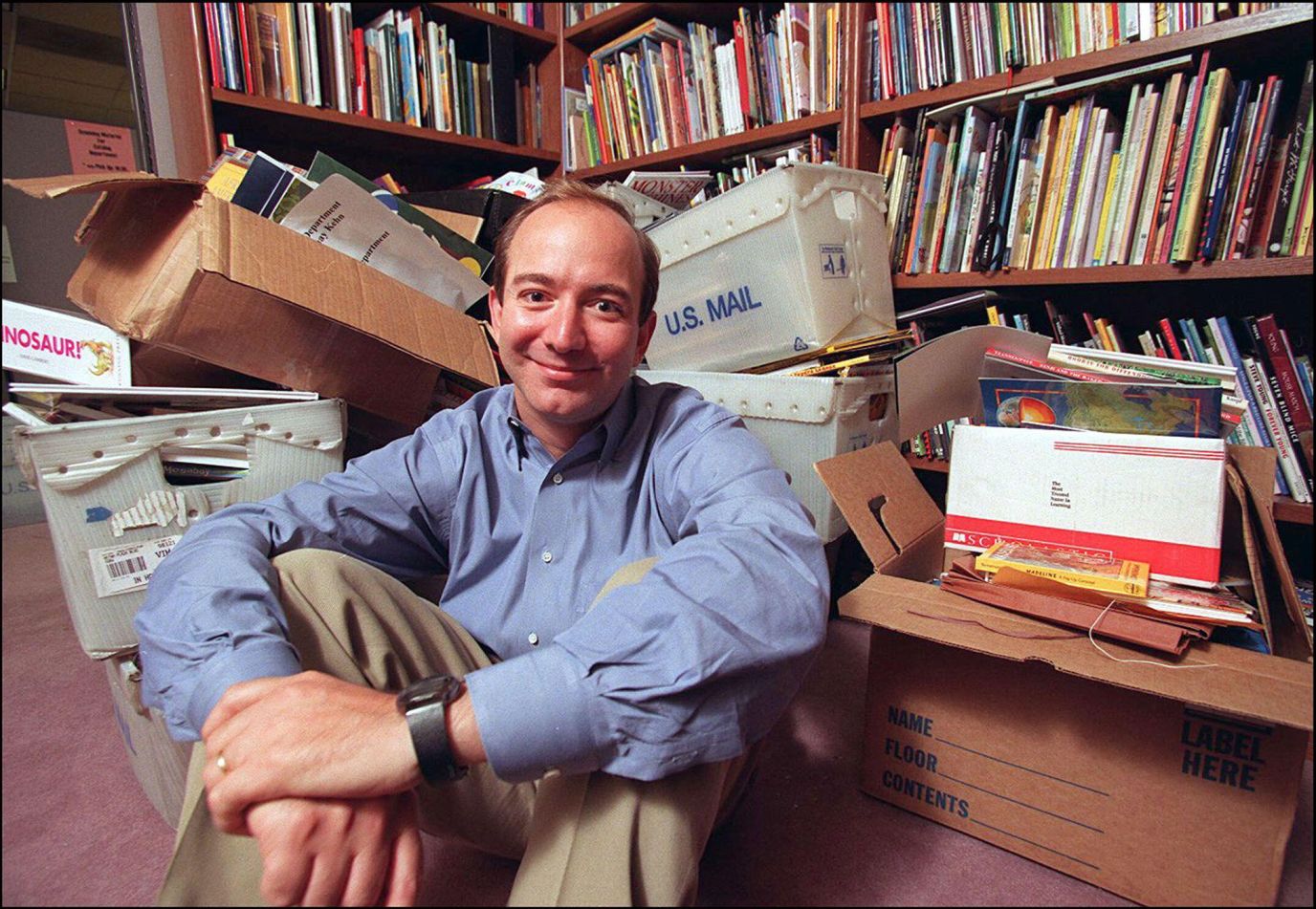 Jeff Bezos, &quot;ông trùm Amazon&quot; tuổi Mão và 5 bài học phải thuộc nằm lòng nếu muốn thành công - Ảnh 1.