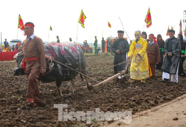 Điểm danh các lễ hội đầu xuân lớn bậc nhất Việt Nam để 'xách balo lên và đi' - Ảnh 3.