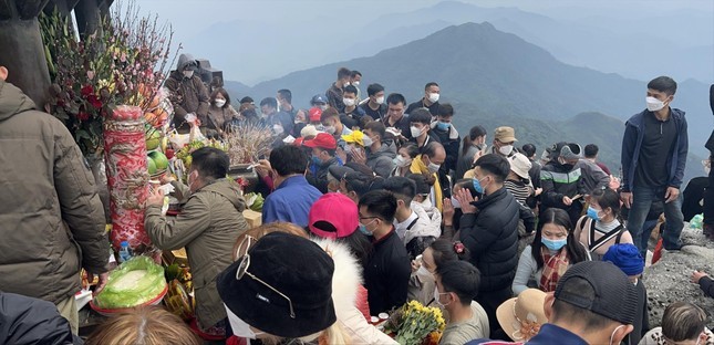 Điểm danh các lễ hội đầu xuân lớn bậc nhất Việt Nam để 'xách balo lên và đi' - Ảnh 5.