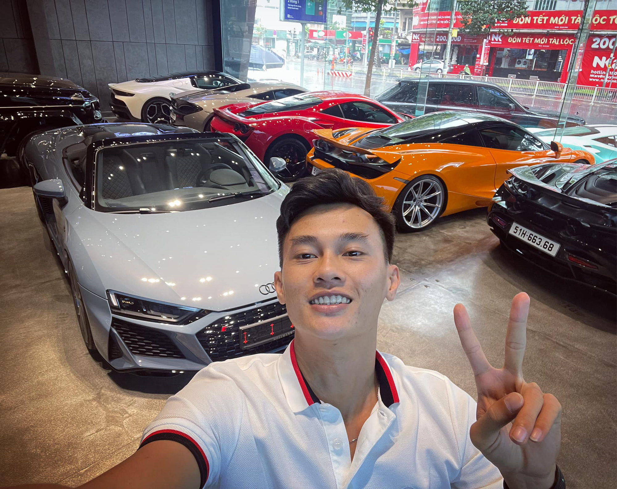 Đại gia Bến Tre 29 tuổi lái 'sương sương' 2 siêu xe giá trị bằng cả gia tài về quê ăn Tết: Soi profile mới ngỡ ngàng vì tuổi còn trẻ mà tài quá cao - Ảnh 8. Đại gia Bến Tre 29 tuổi lái 'sương sương' 2 siêu xe giá trị bằng cả gia tài về quê ăn Tết: Soi profile mới ngỡ ngàng vì tuổi còn trẻ mà tài quá cao - Ảnh 8.