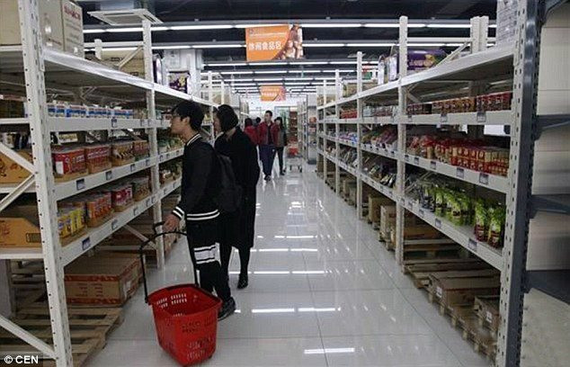 Lầu năm góc của Thương Hải: tiêu tốn 185 triệu USD để xây dựng xong bị bỏ hoang - Ảnh 4. Lầu năm góc của Thương Hải: tiêu tốn 185 triệu USD để xây dựng xong bị bỏ hoang - Ảnh 4.