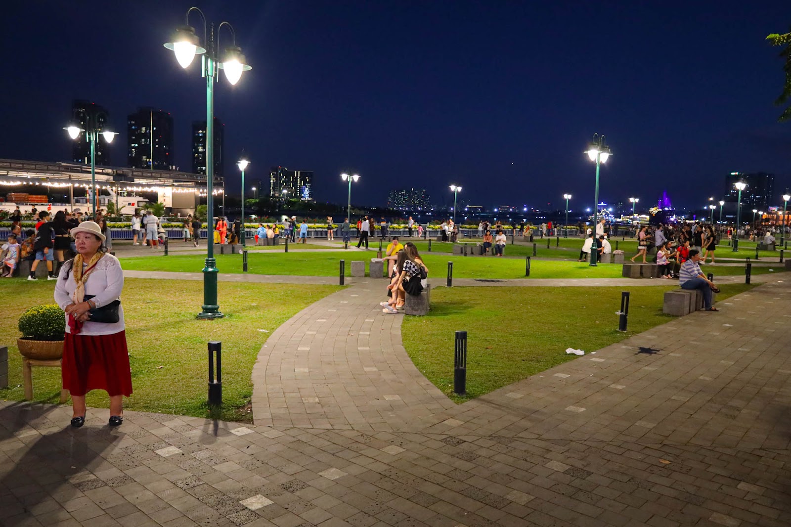 Diện mạo quận được kỳ vọng trở thành Singapore thu nhỏ: Cần gỡ những nút thắt gì? - Ảnh 6.