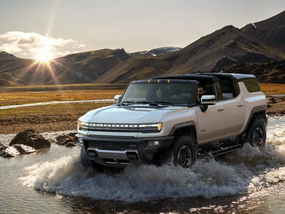 Thi nhau tạo ra những chiếc xe điện giá rẻ nhưng các nhà sản xuất chỉ khiến chúng đắt hơn cả xe xăng - Ảnh 2.