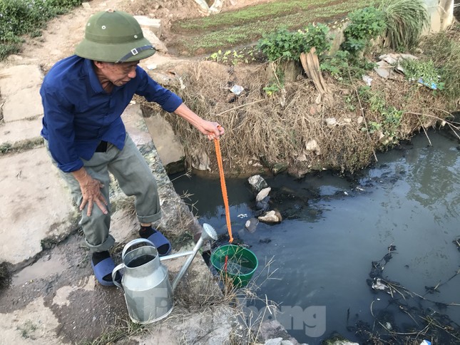 Hà Nội quyết 'hồi sinh' các dòng sông: Lời 'kêu cứu' từ những 'xóm nước đen' - Ảnh 2.