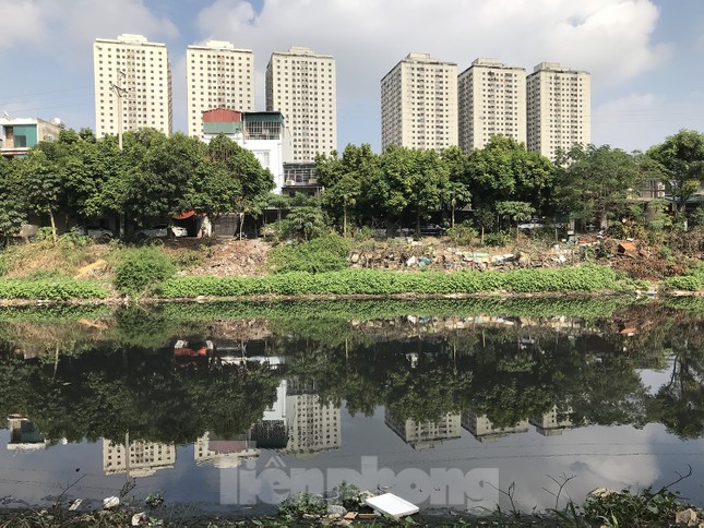 Hà Nội quyết 'hồi sinh' các dòng sông: Lời 'kêu cứu' từ những 'xóm nước đen' - Ảnh 3.