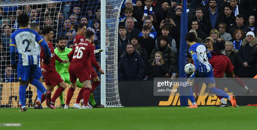 Kaoru Mitoma: Chàng cựu sinh viên Nhật Bản khiến Premier League phải trầm trồ - Ảnh 1. Kaoru Mitoma: Chàng cựu sinh viên Nhật Bản khiến Premier League phải trầm trồ - Ảnh 1.