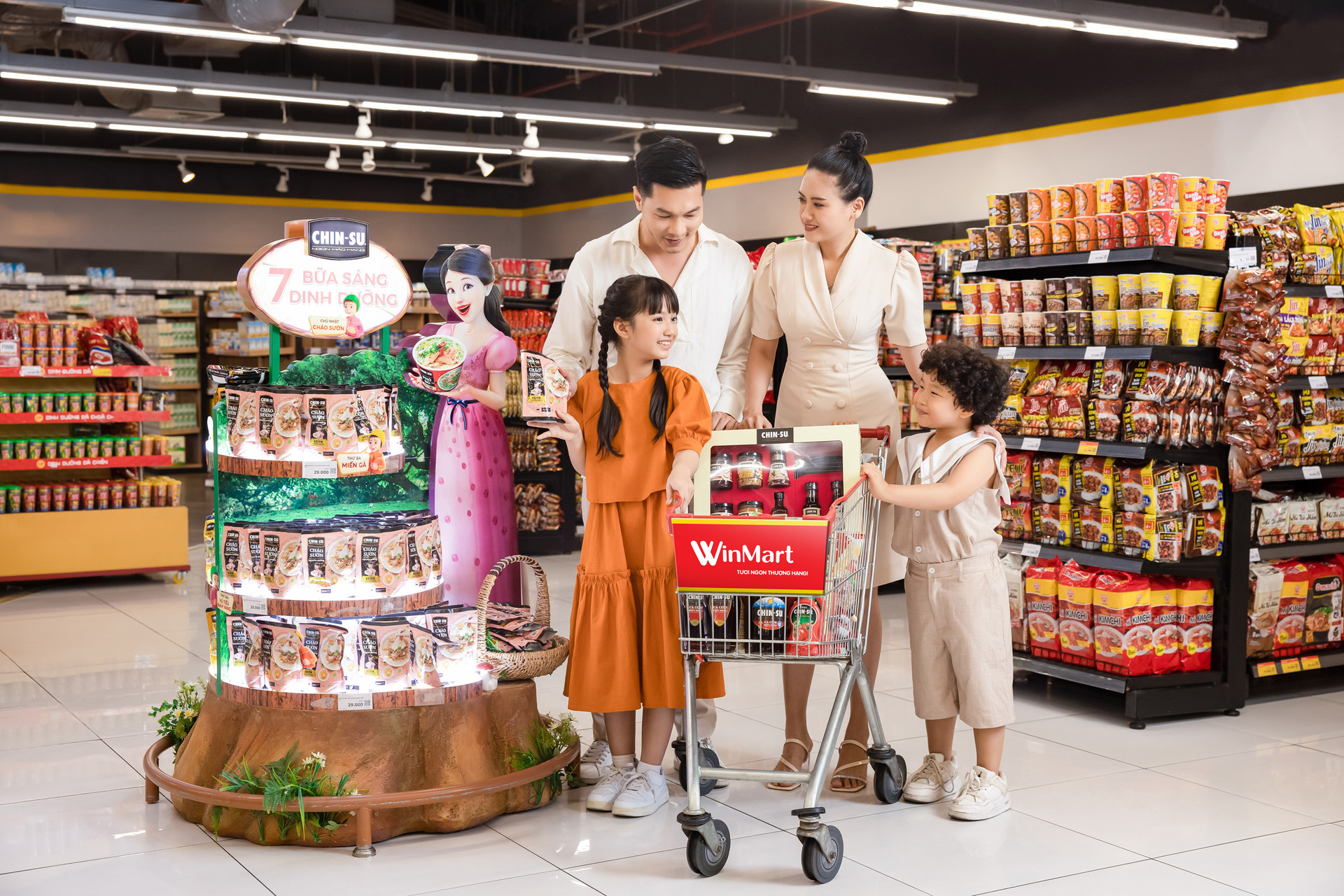 Chuỗi WinMart trong năm 2023: Sẽ bành trướng lên 4.700 cửa hàng, bán thêm thịt gà cao cấp, tự vận chuyển 45% hàng hóa khô - Ảnh 3.