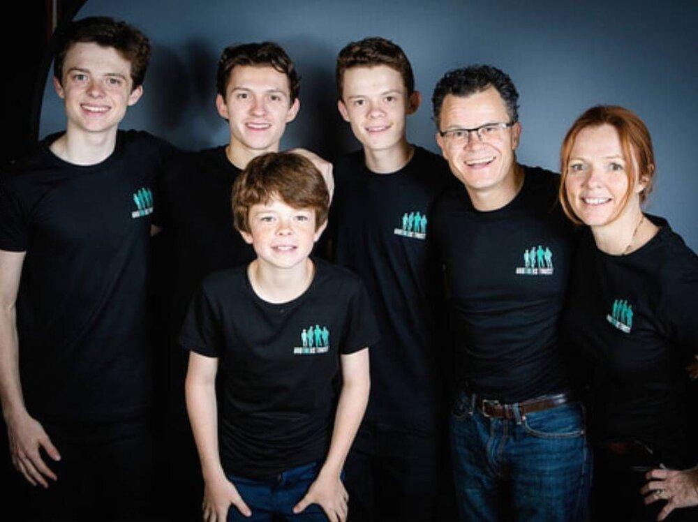 "Người nhện" trẻ tuổi nhất vũ trụ Marvel Tom Holland kiếm tiền như thế nào: Từ vũ công hip-hop đến siêu sao đa tài, không tiếc tay đầu tư siêu xe, biệt thự - Ảnh 5.