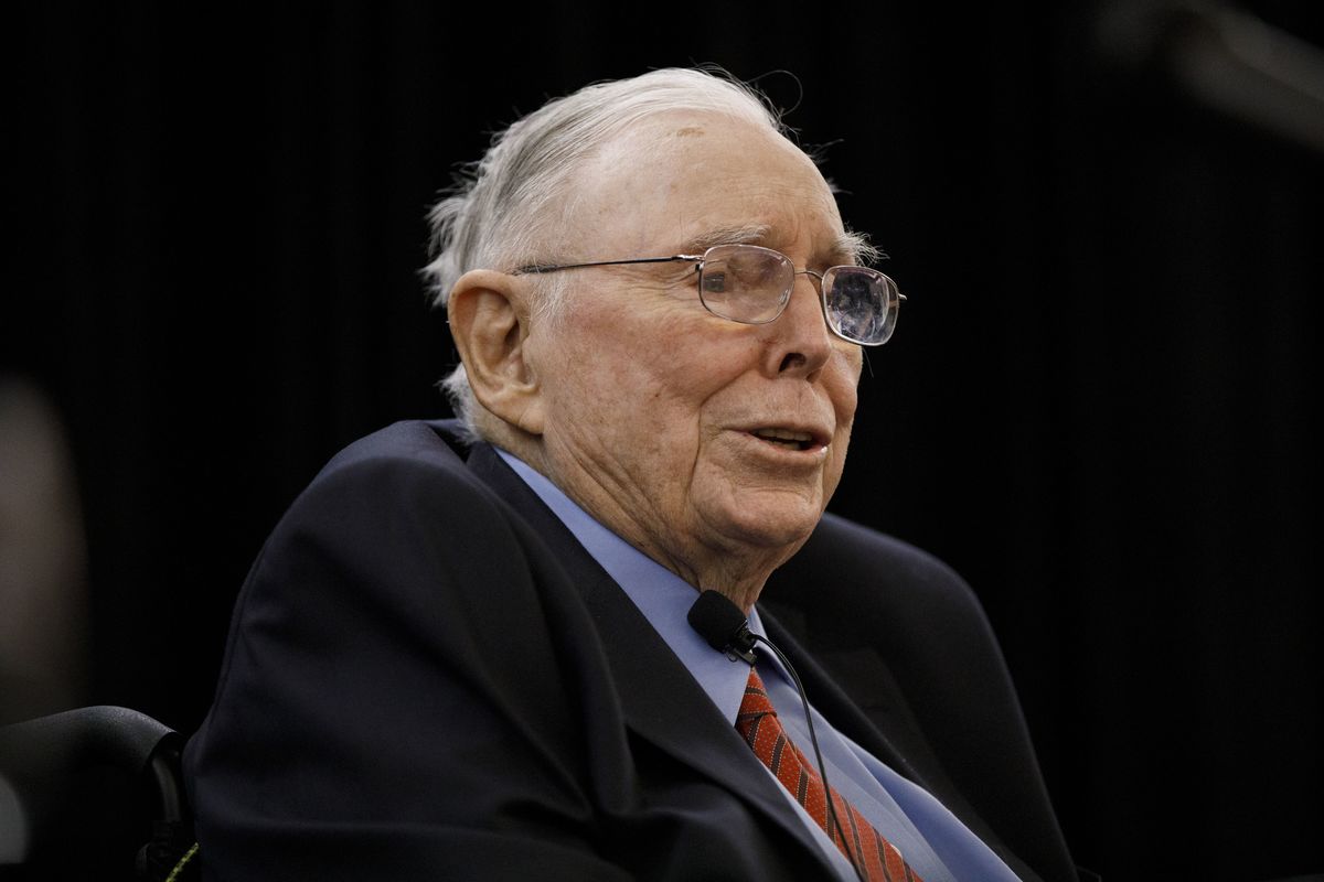 'Phó tướng’ đại tài của Warren Buffett khẳng định: Muốn giàu có phải làm tốt 3 việc sau, đáng tiếc nhiều người đang làm ngược lại - Ảnh 1.