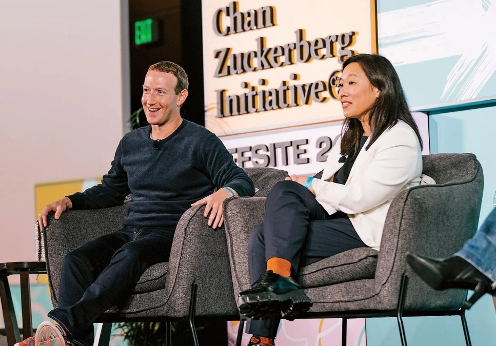 Mark Zuckerberg ở tuổi gần 40: Âm mưu xóa bỏ mọi tội lỗi đã làm trong thập kỷ qua bằng 1 dự án, nếu thành công sẽ vĩ đại hơn cả Bill Gates - Ảnh 3.